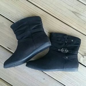 Women's size 8.5 boots